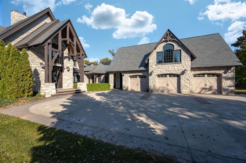 1776 LAKESHORE Road, Sarnia, Ontario, Canada