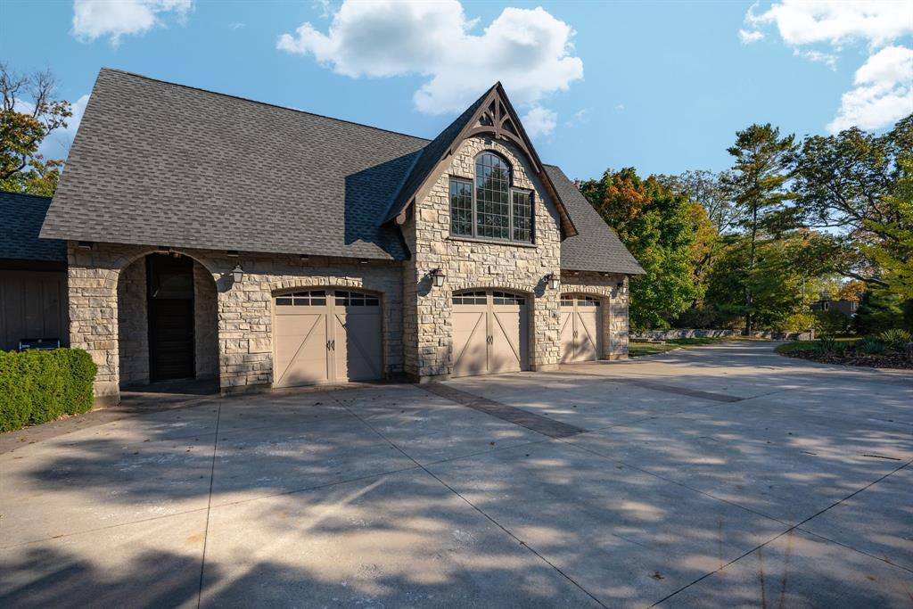 1776 LAKESHORE Road, Sarnia, Ontario, Canada