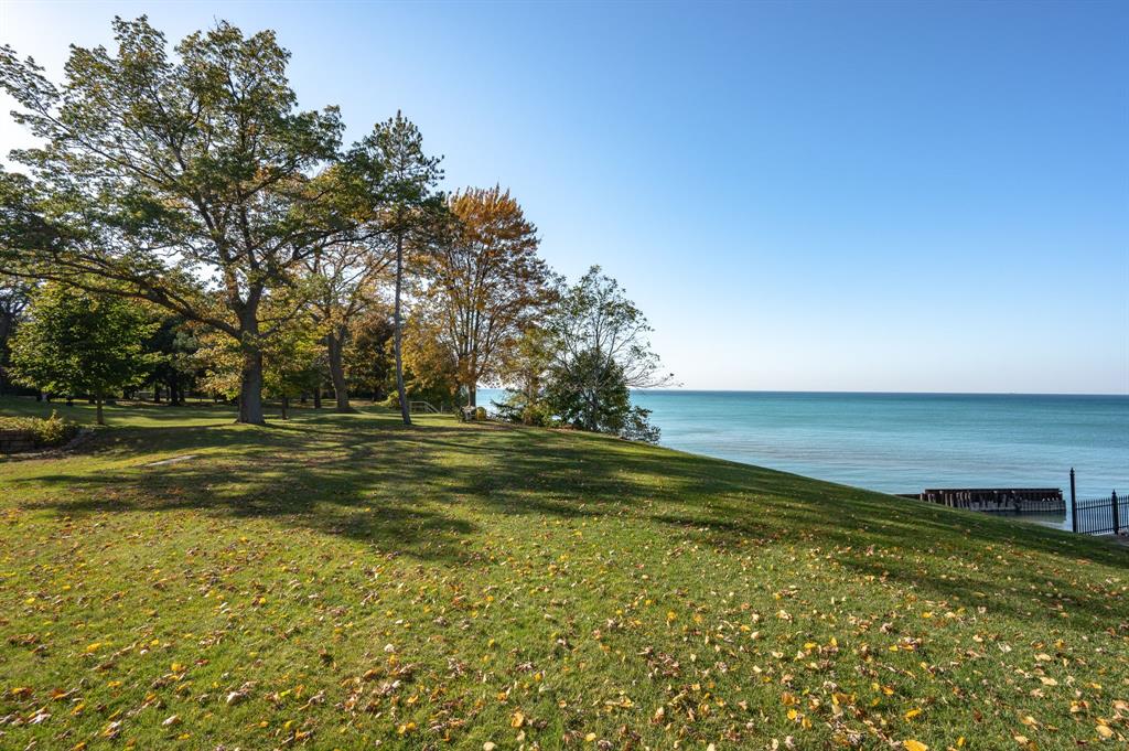 1776 LAKESHORE Road, Sarnia, Ontario, Canada