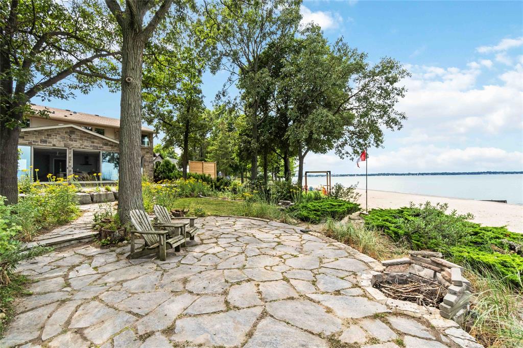 620 BEACH Lane, Sarnia, Ontario, Canada