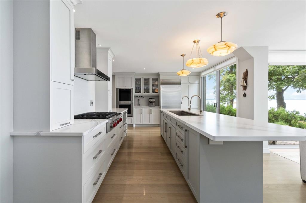 620 BEACH Lane, Sarnia, Ontario, Canada