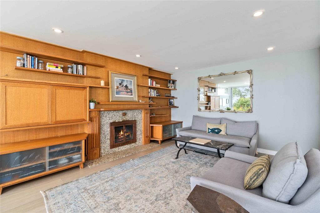 620 BEACH Lane, Sarnia, Ontario, Canada