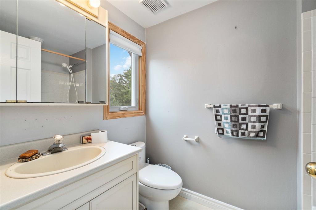 620 BEACH Lane, Sarnia, Ontario, Canada
