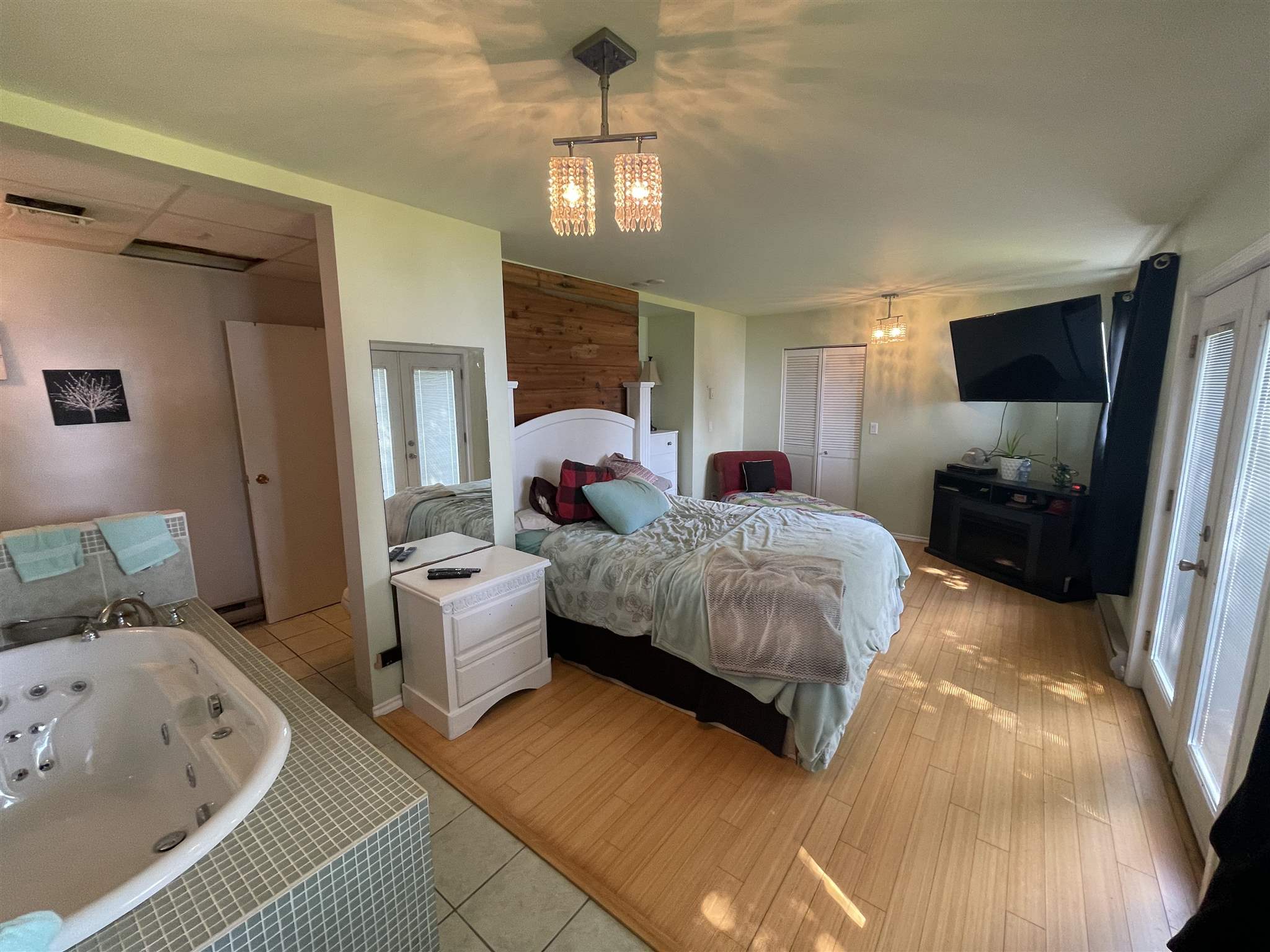 14163 HWY 17 East, Dryden, Ontario, Canada