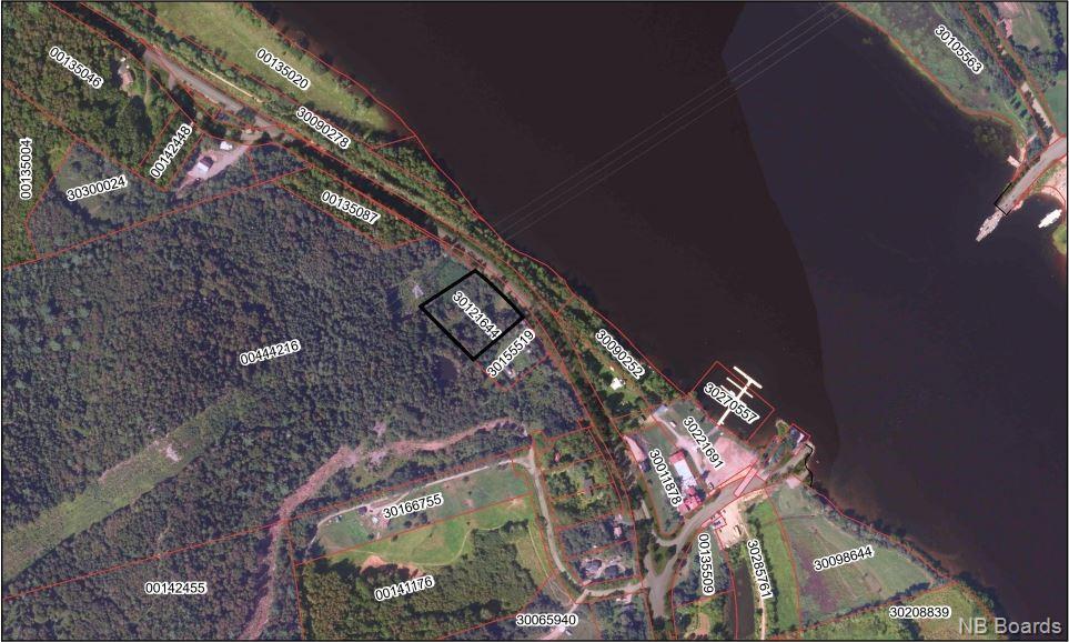 - Evandale 102 Route, Central Greenwich, New Brunswick, Canada