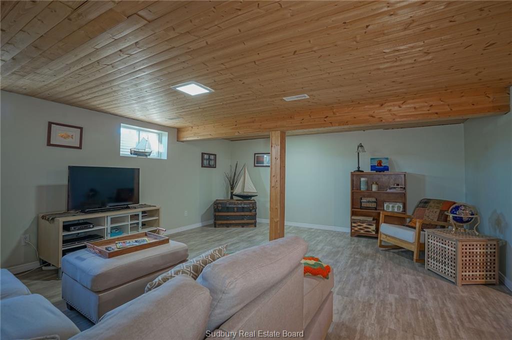 624 Main Street, Lively Ontario, Canada