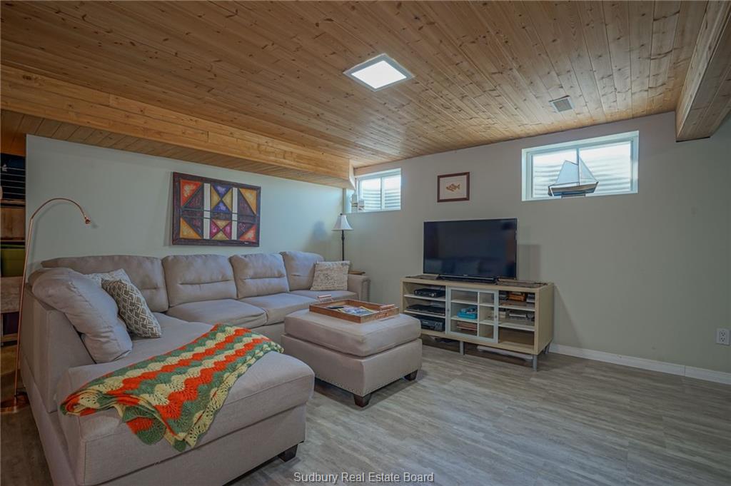 624 Main Street, Lively Ontario, Canada