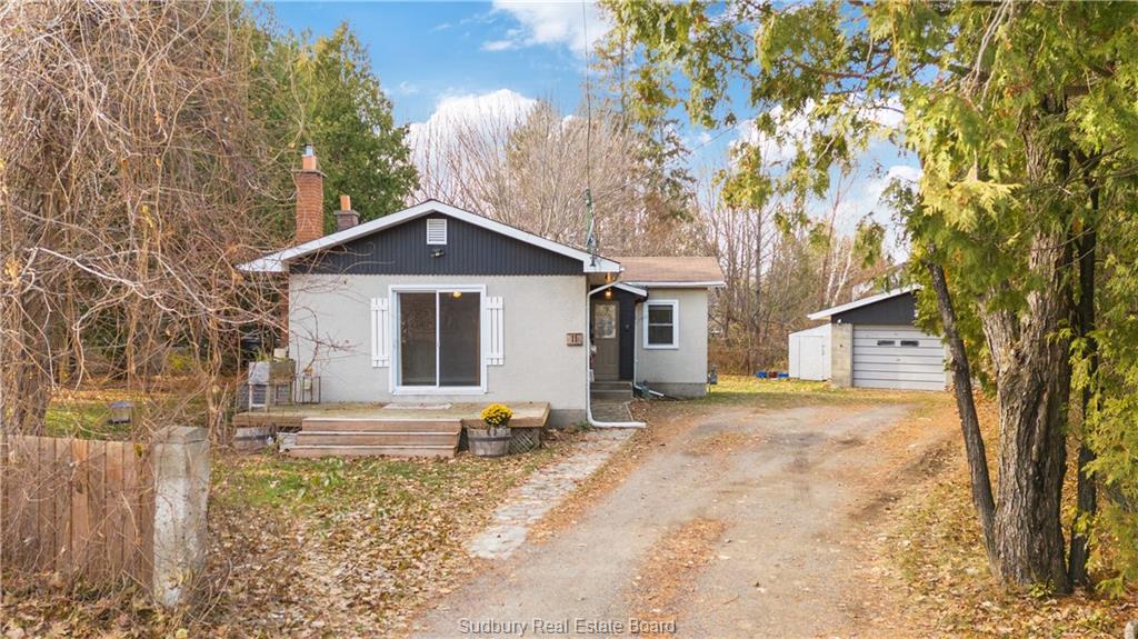 11 michael avenue, Lively Ontario, Canada