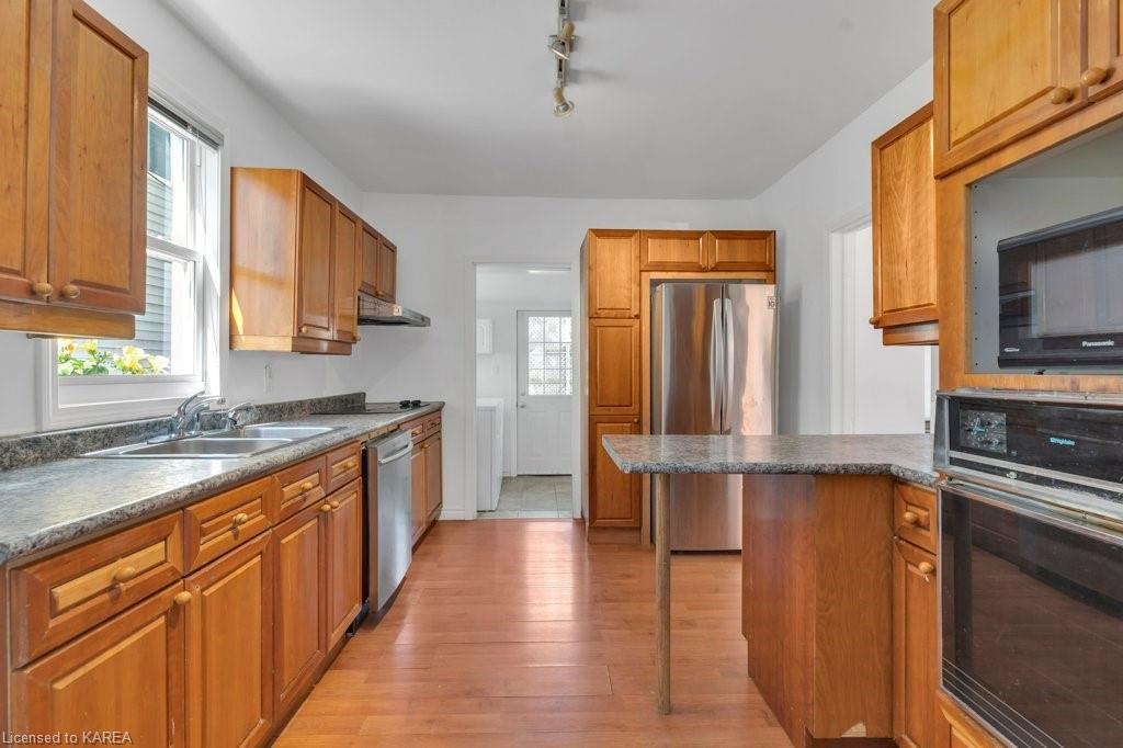 22 SMITH Street, Kingston, Ontario, Canada