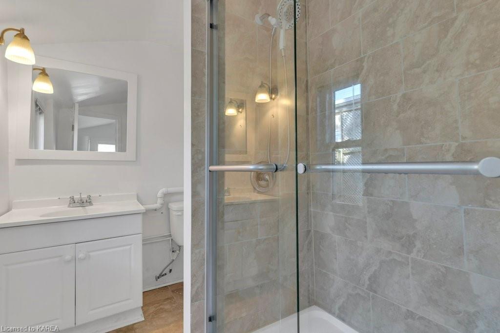 22 SMITH Street, Kingston, Ontario, Canada