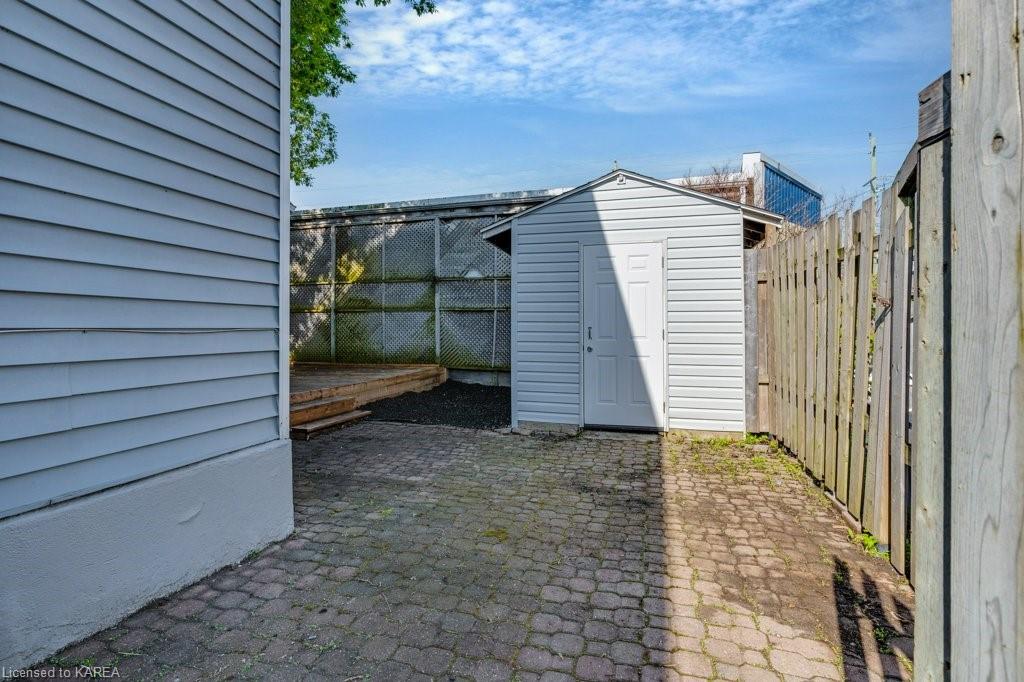 22 SMITH Street, Kingston, Ontario, Canada