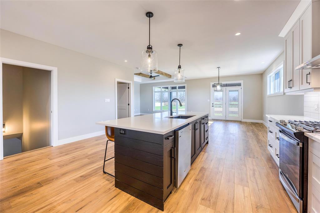 402 BAYHILL Drive, St. Clair, Ontario, Canada