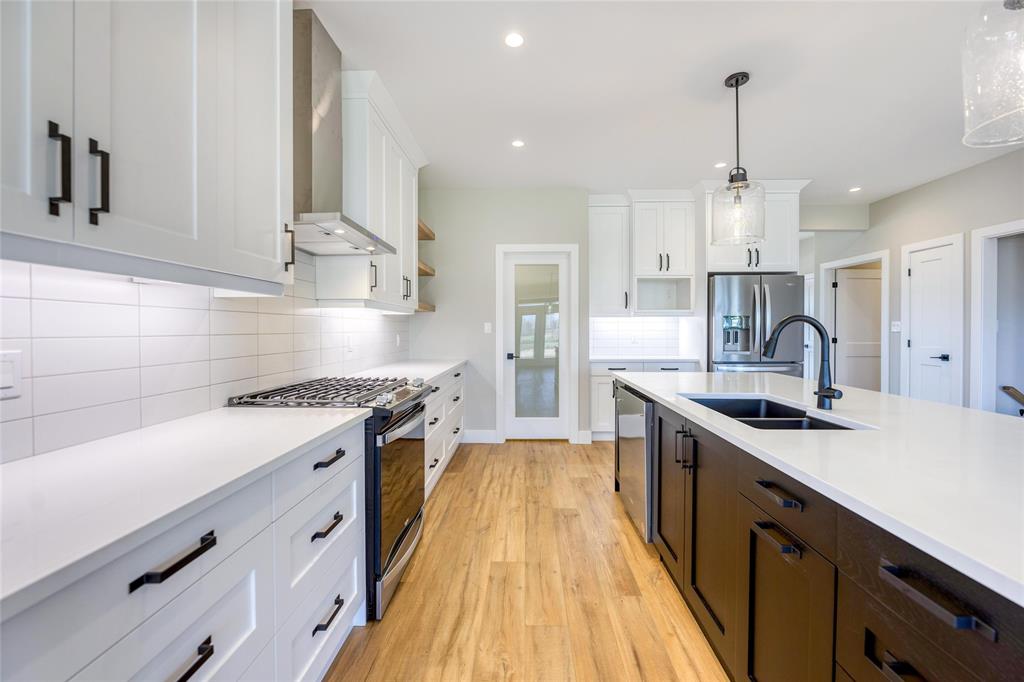 402 BAYHILL Drive, St. Clair, Ontario, Canada