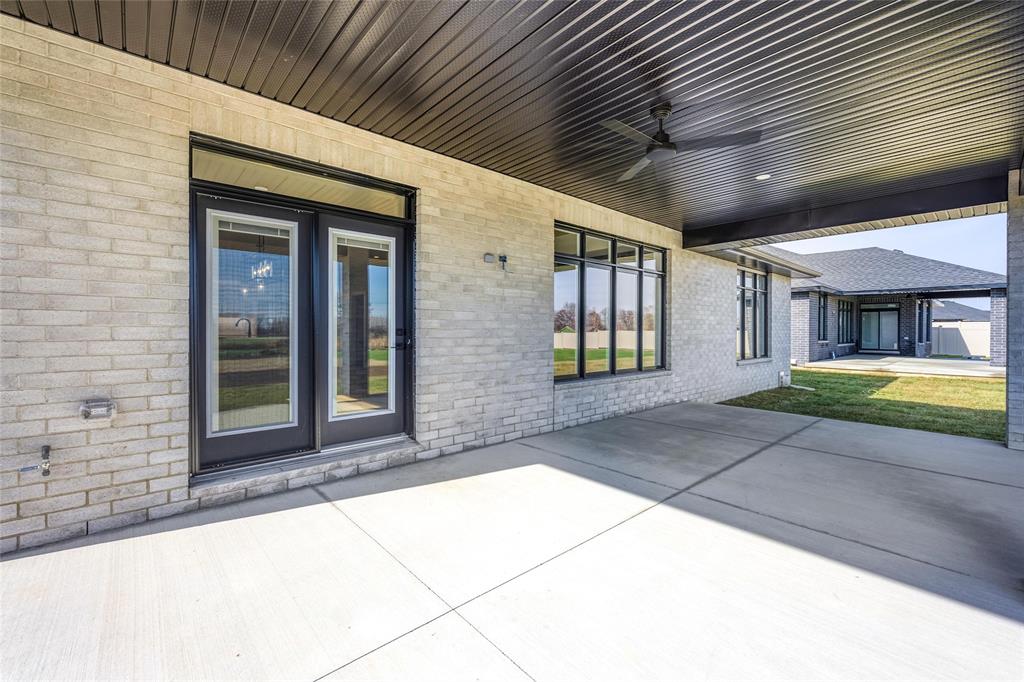 402 BAYHILL Drive, St. Clair, Ontario, Canada