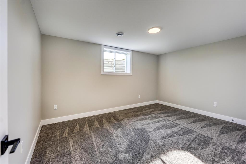 402 BAYHILL Drive, St. Clair, Ontario, Canada