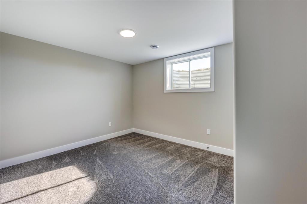 402 BAYHILL Drive, St. Clair, Ontario, Canada