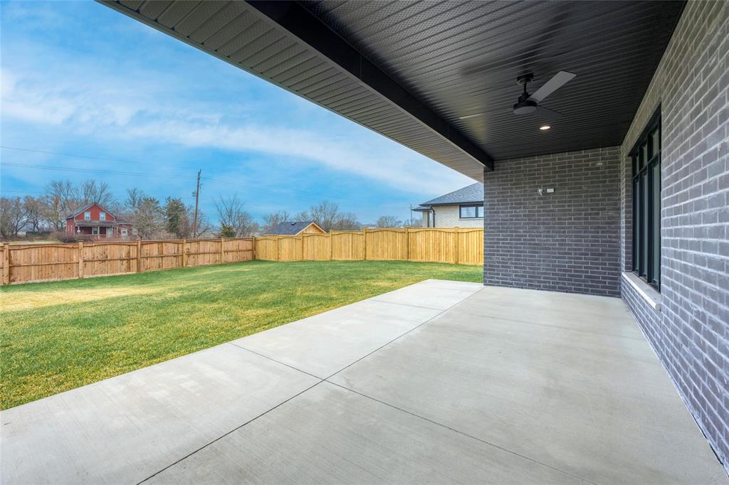 6747 SHAKER Lane, Plympton-Wyoming, Ontario, Canada