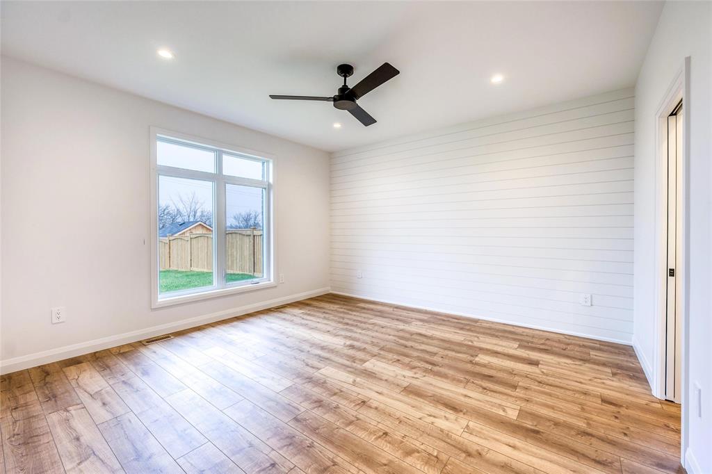 6743 SHAKER Lane, Plympton-Wyoming, Ontario, Canada
