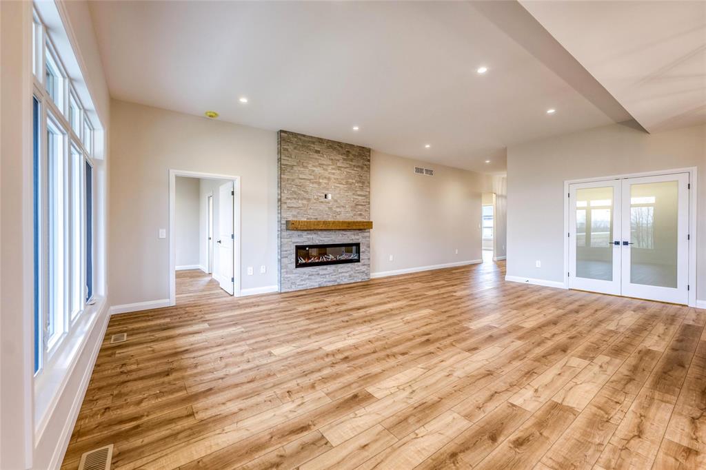 404 BAYHILL Drive, St. Clair, Ontario, Canada