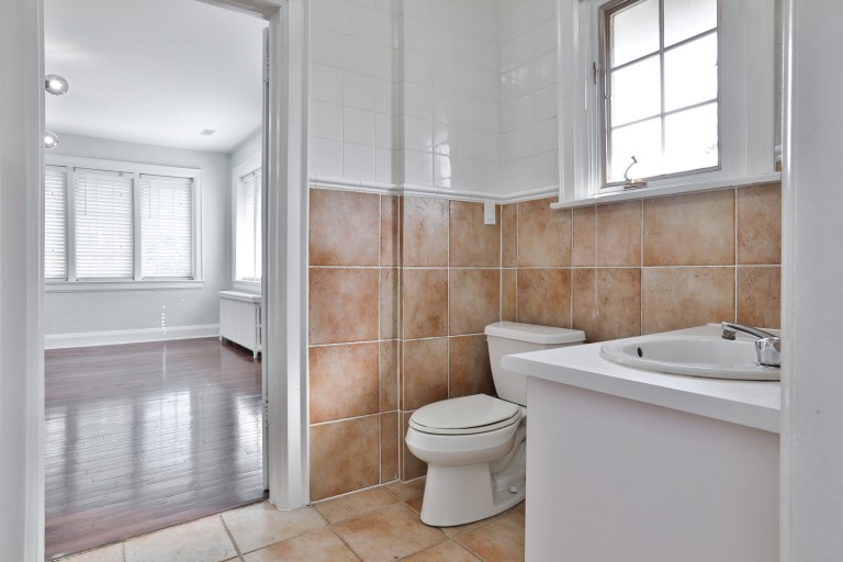 40 Kilbarry Rd, Unit 2, Toronto, Ontario, Canada