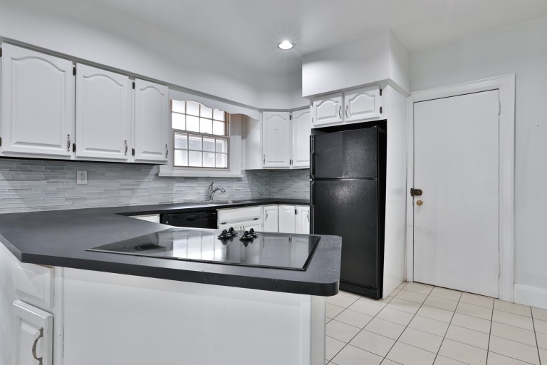 40 Kilbarry Rd, Unit 2, Toronto, Ontario, Canada