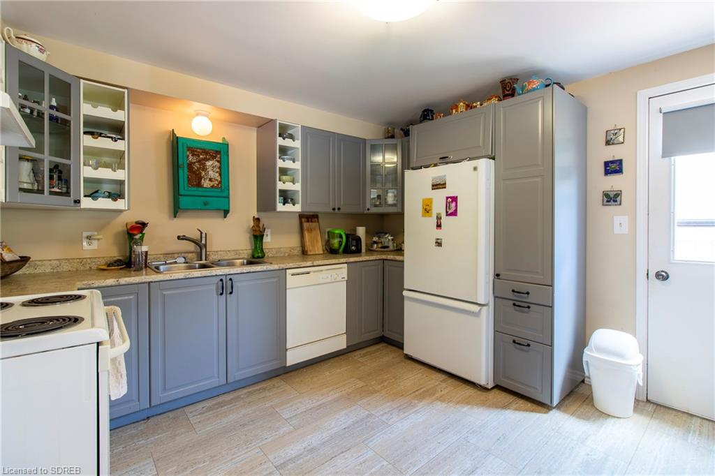 30 AARON Drive, Port Dover, Ontario, Canada