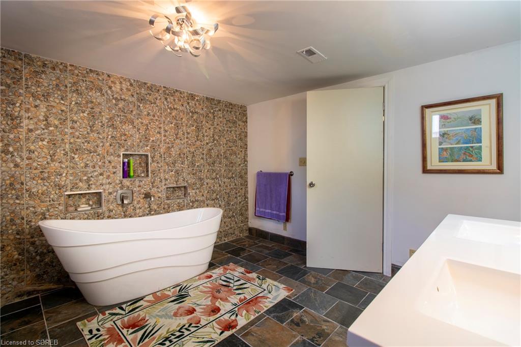 30 AARON Drive, Port Dover, Ontario, Canada