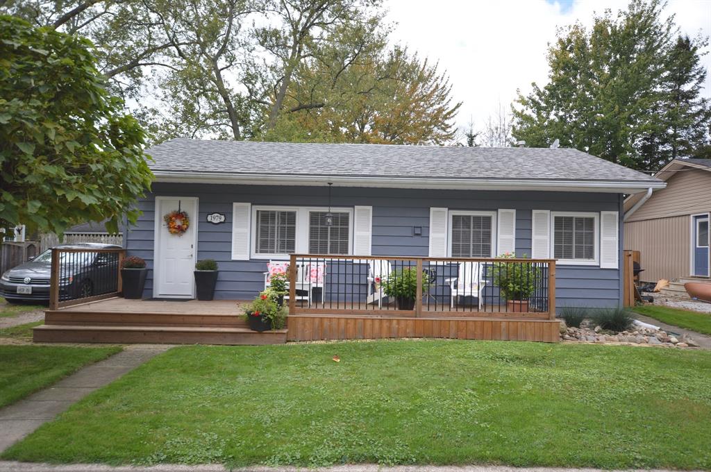 1979 STRATHURON Avenue, Sarnia Ontario, Canada