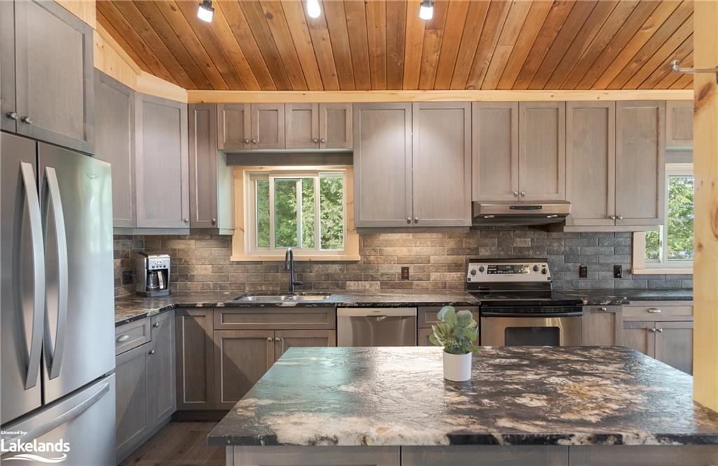 12 HILLTOP Lane, Seguin, Ontario, Canada