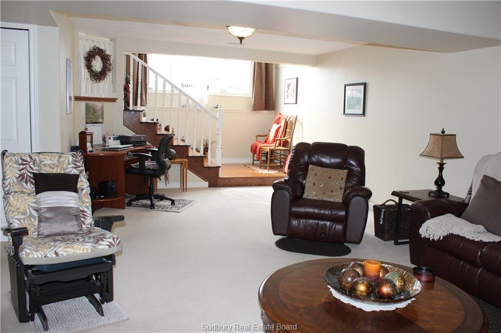 3965 MACMILLAN Drive, Val Caron, Ontario, Canada