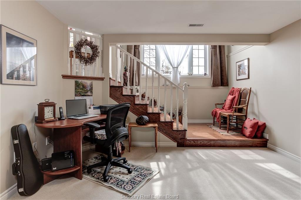 3965 MACMILLAN Drive, Val Caron, Ontario, Canada