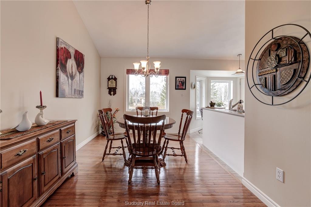 3965 MACMILLAN Drive, Val Caron, Ontario, Canada