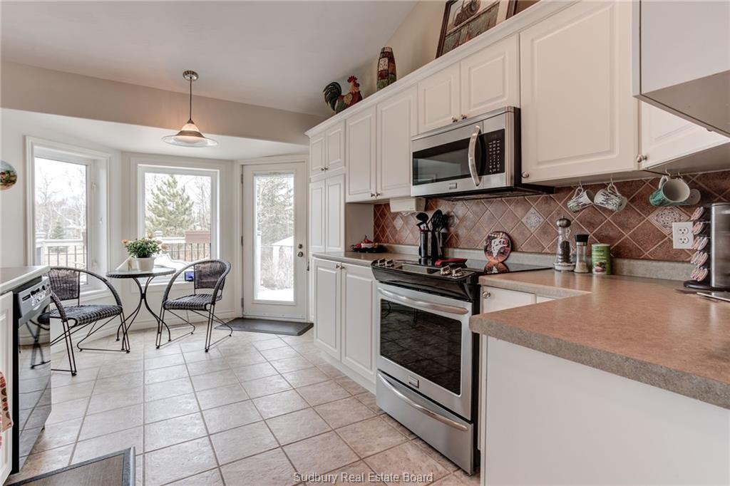 3965 MACMILLAN Drive, Val Caron, Ontario, Canada