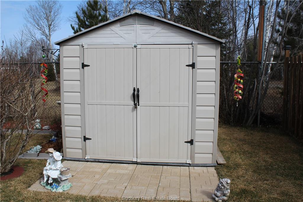 3965 MACMILLAN Drive, Val Caron, Ontario, Canada