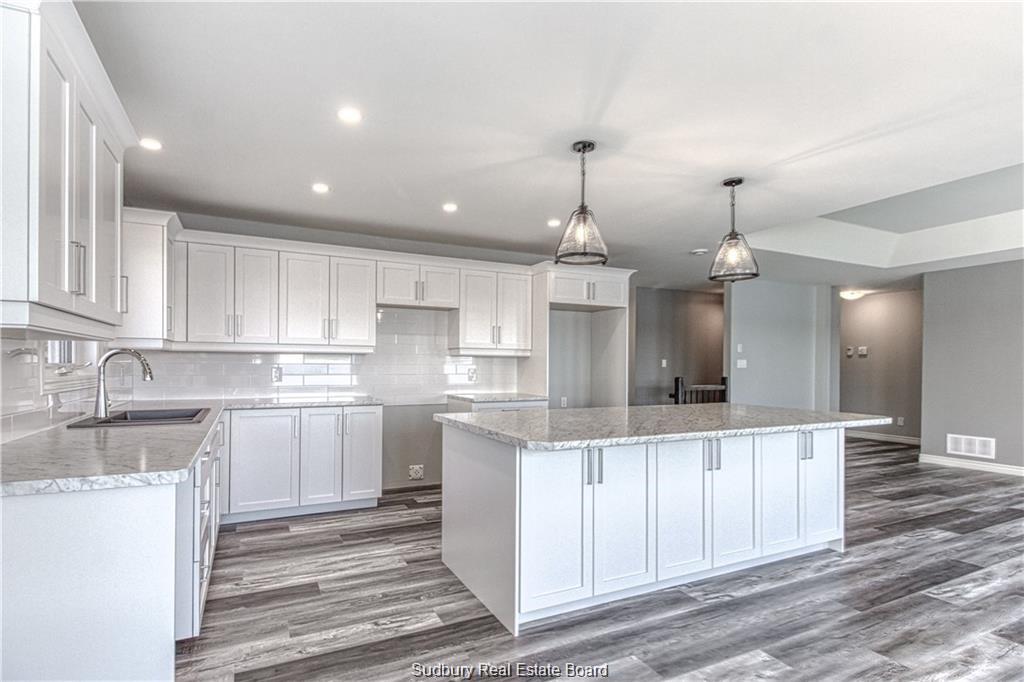 2363 VERMILLION LAKE Road, Chelmsford Ontario, Canada