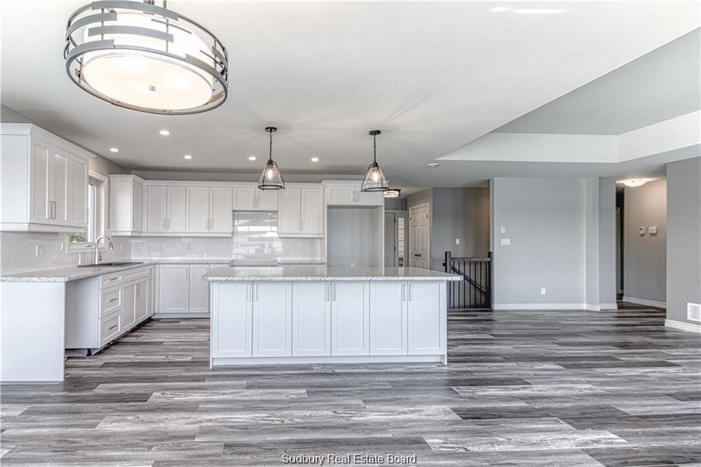 2363 VERMILLION LAKE Road, Chelmsford Ontario, Canada