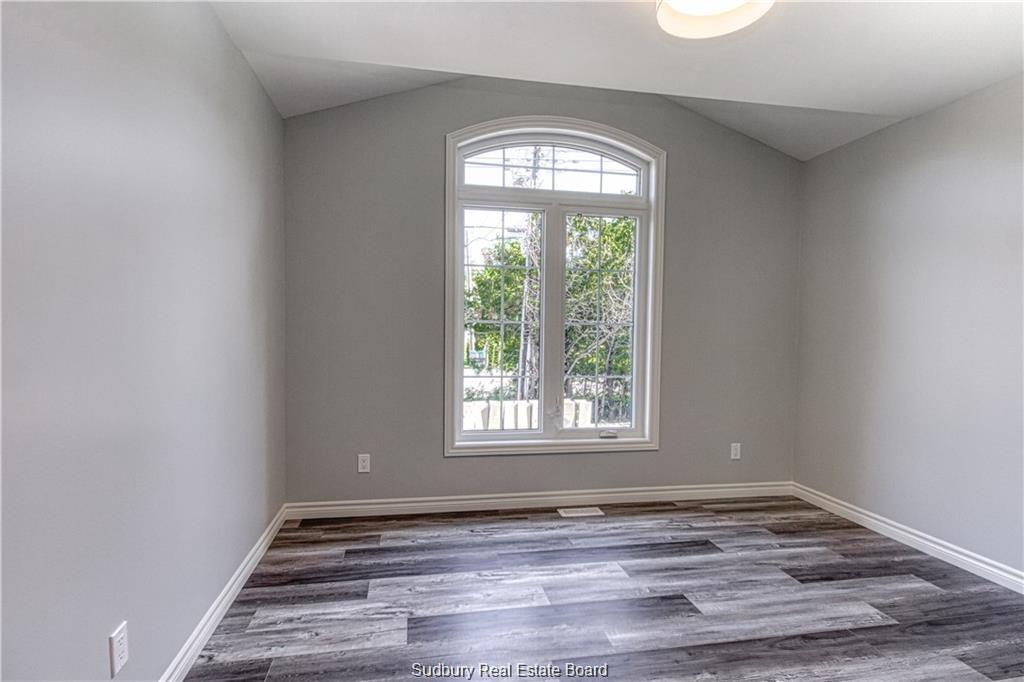 2363 VERMILLION LAKE Road, Chelmsford Ontario, Canada
