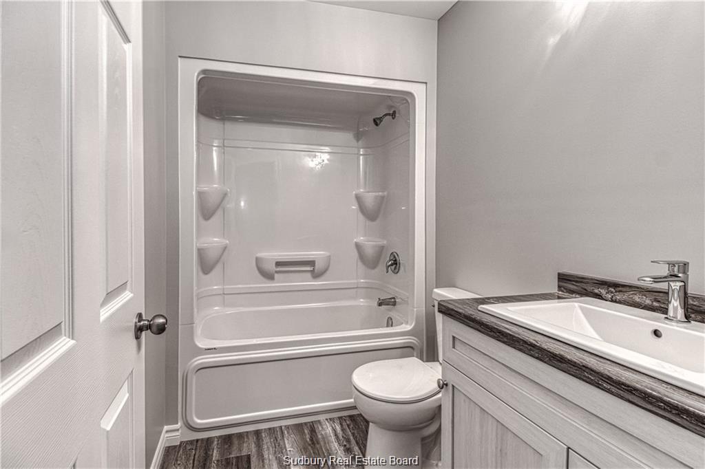 2363 VERMILLION LAKE Road, Chelmsford Ontario, Canada