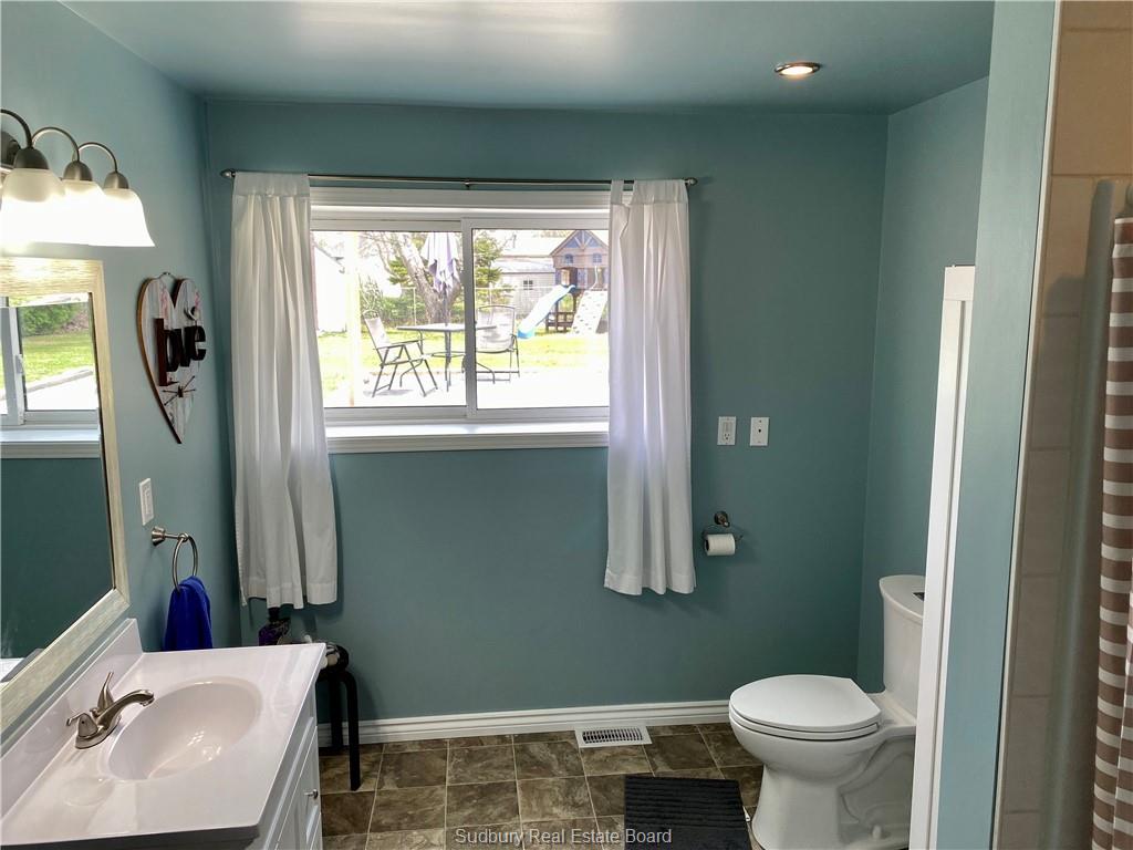 2098 BERTHIAUME Street, Chelmsford Ontario, Canada