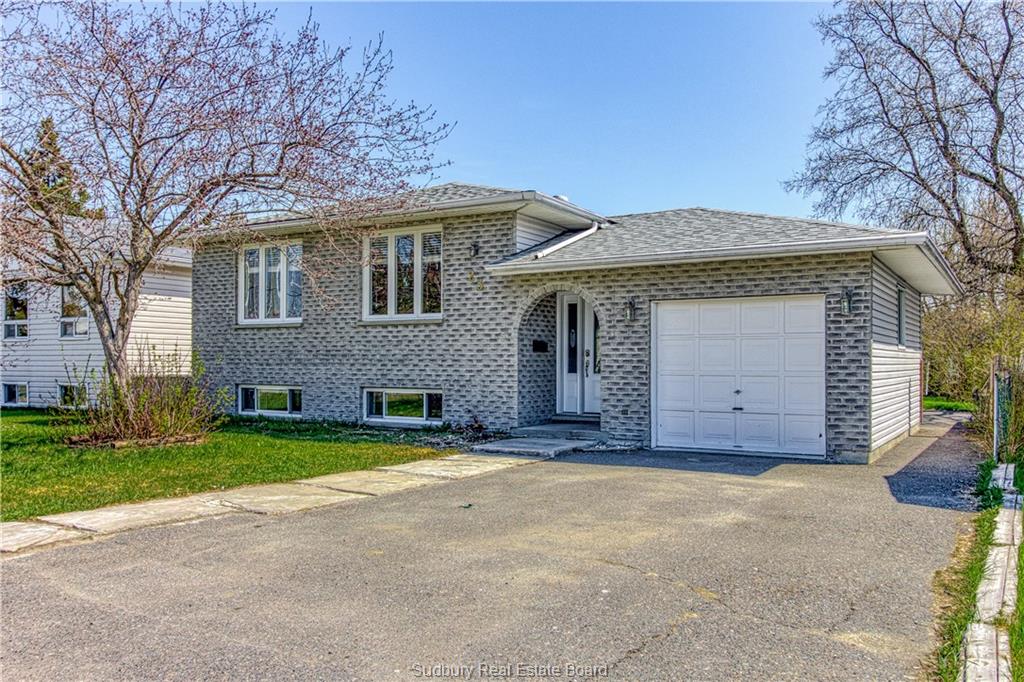 23 POULIN Street W, Azilda Ontario, Canada