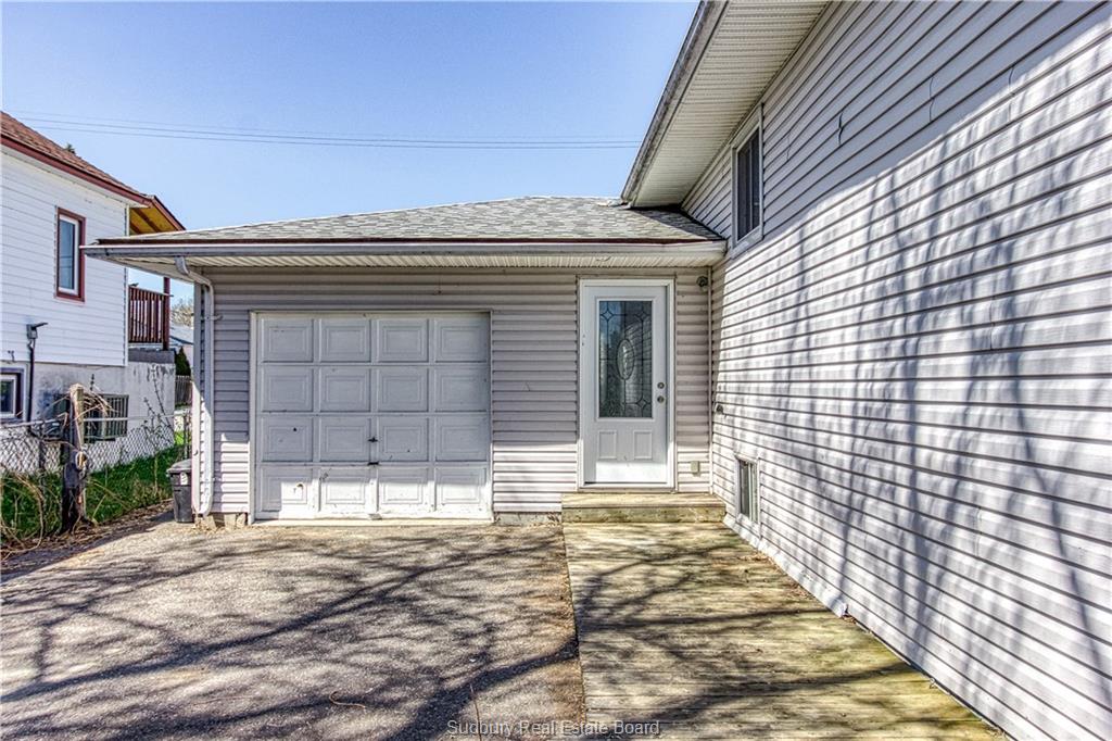 23 POULIN Street W, Azilda Ontario, Canada