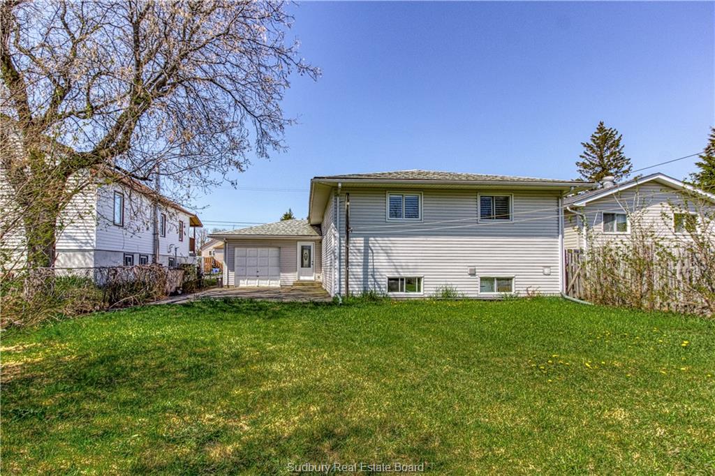 23 POULIN Street W, Azilda Ontario, Canada