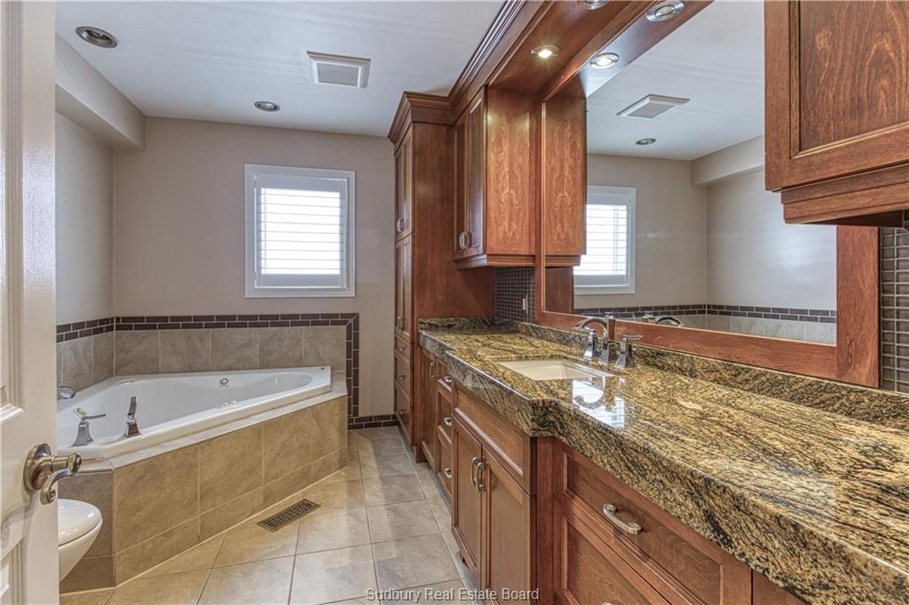 23 POULIN Street W, Azilda Ontario, Canada