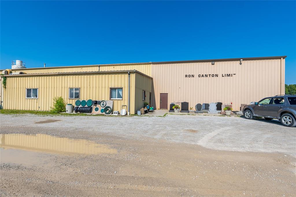 374 BROADWAY Street, Plympton-Wyoming, Ontario, Canada