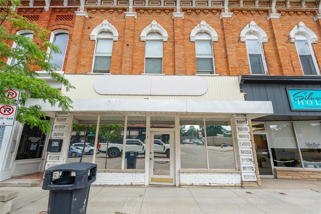 7 Main Street West