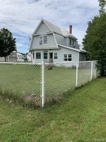200 Broadway Street, Woodstock, New Brunswick, Canada