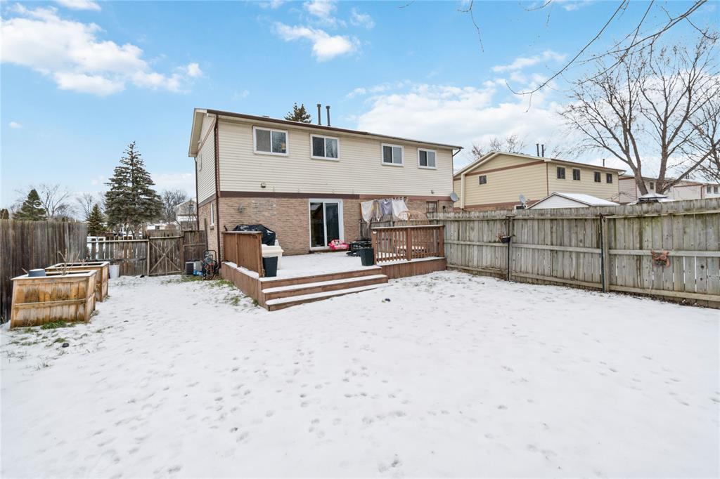1221 THISTLEDOWN Avenue, Sarnia, Ontario, Canada