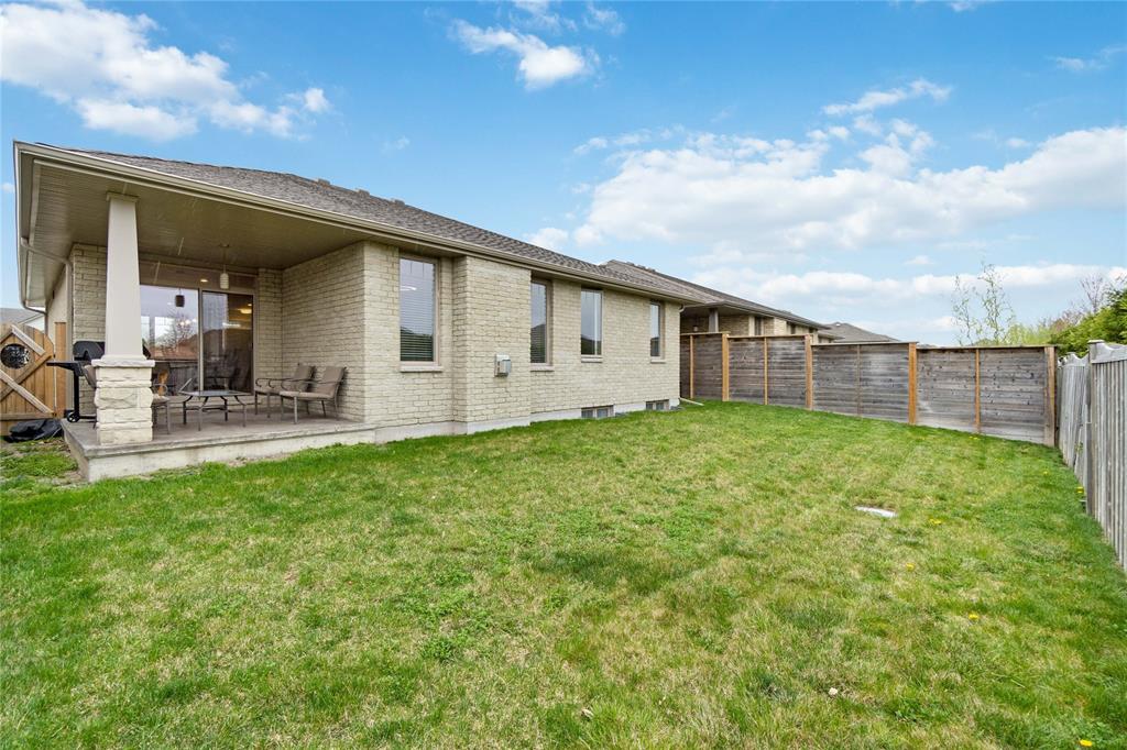 308 GRAHAM COUGHTRY Court, Sarnia, Ontario, Canada
