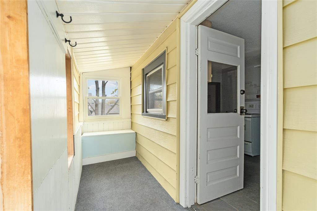 760 MICHIGAN Avenue Unit# UPPER, Sarnia, Ontario, Canada