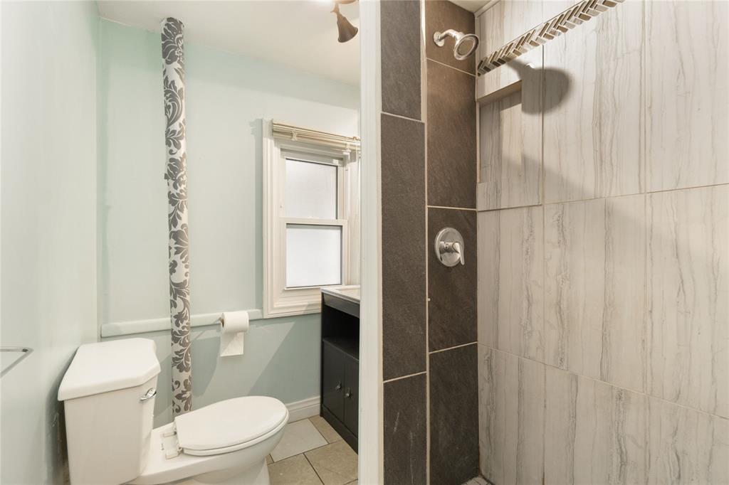 760 MICHIGAN Avenue Unit# UPPER, Sarnia, Ontario, Canada